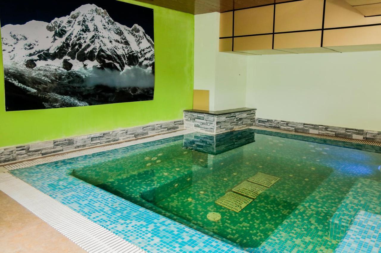 Retro Hotel And Spa Kathmandu Exteriör bild