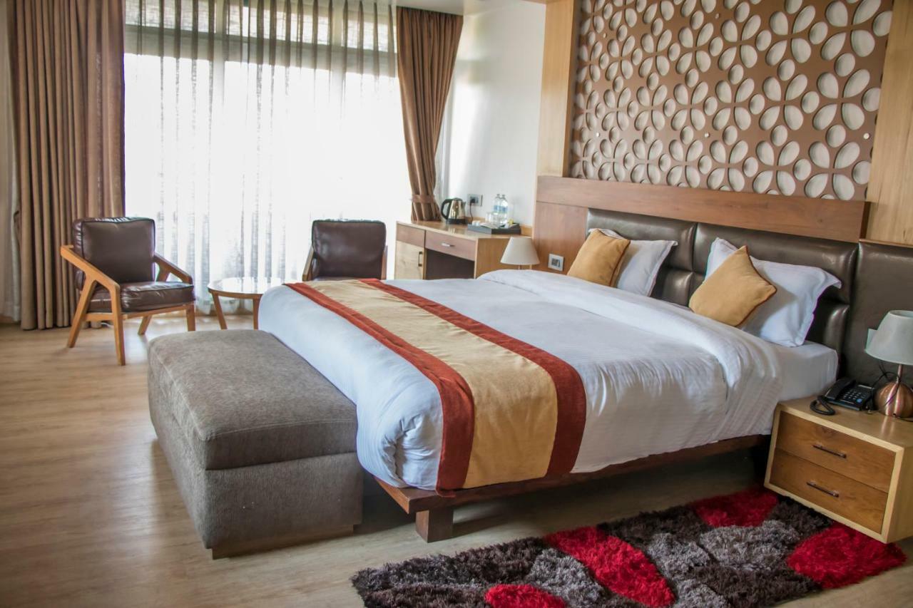 Retro Hotel And Spa Kathmandu Exteriör bild