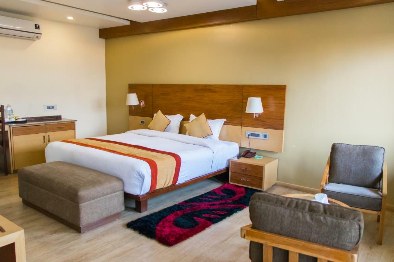 Retro Hotel And Spa Kathmandu Exteriör bild